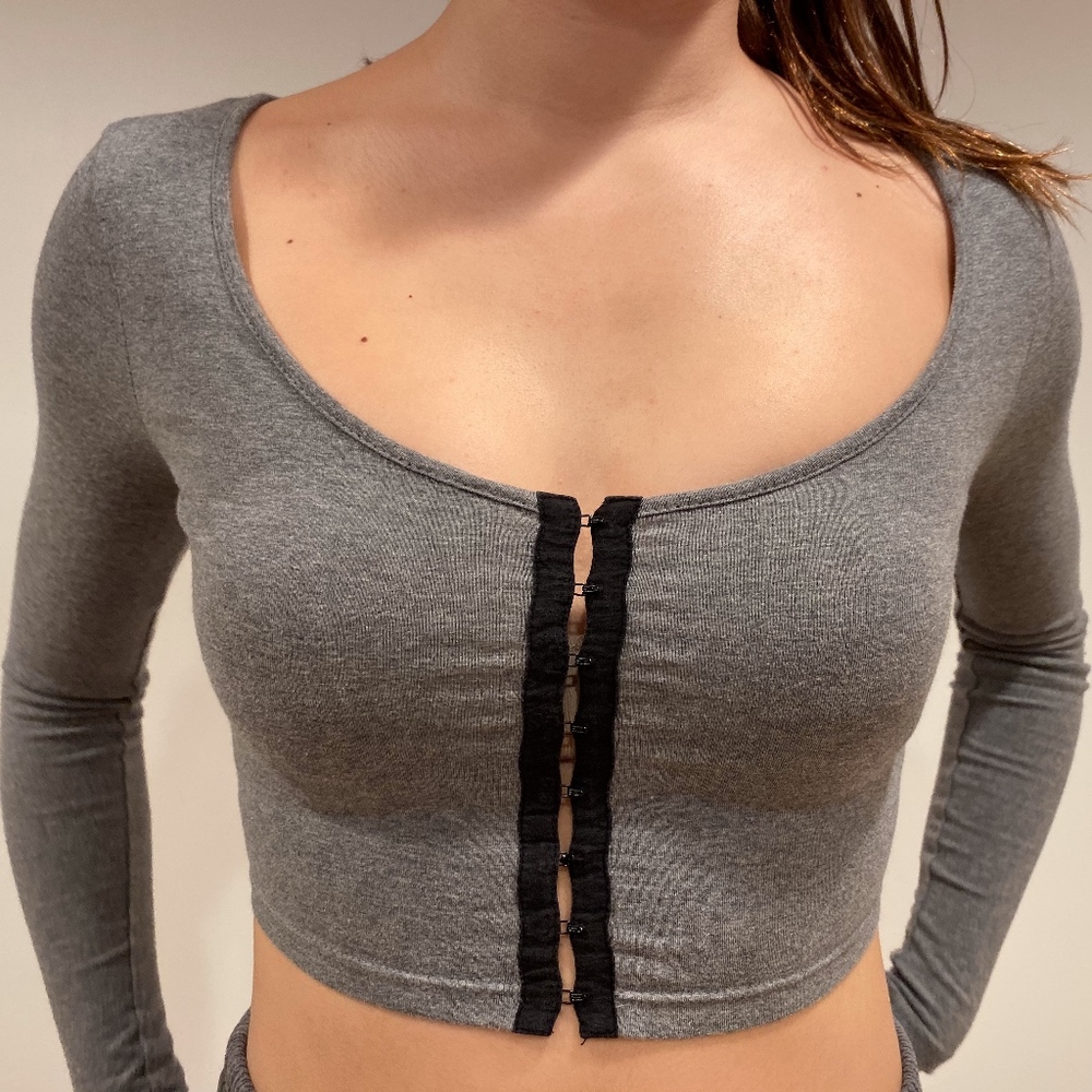 F21 Cropped Grey Long-sleeve